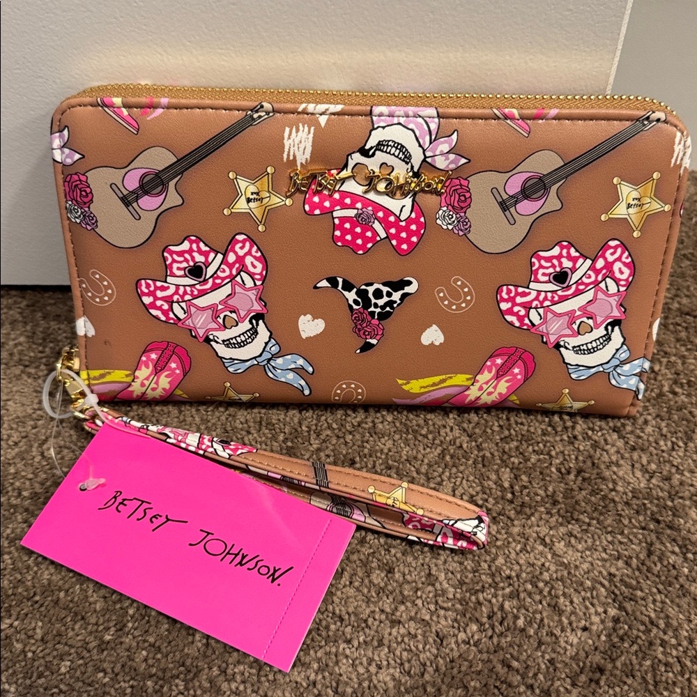 Betsey Johnson western style skull zip around wrislet wallet NWT